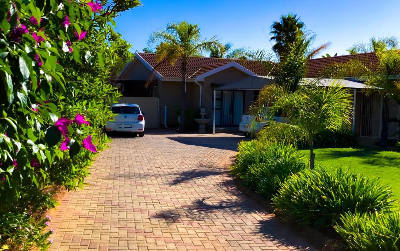 Oppi Draai Guesthouse Oudtshoorn Esterno foto