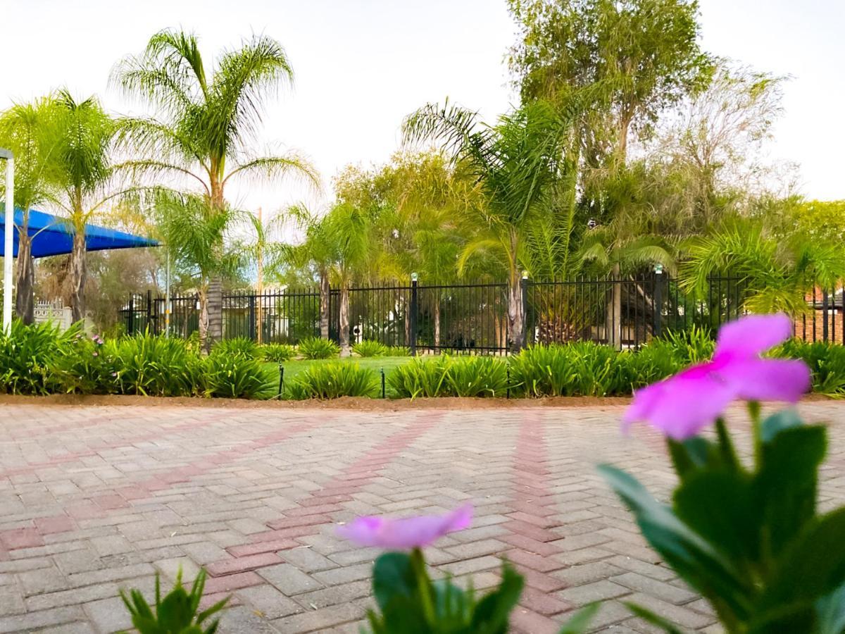 Oppi Draai Guesthouse Oudtshoorn Esterno foto