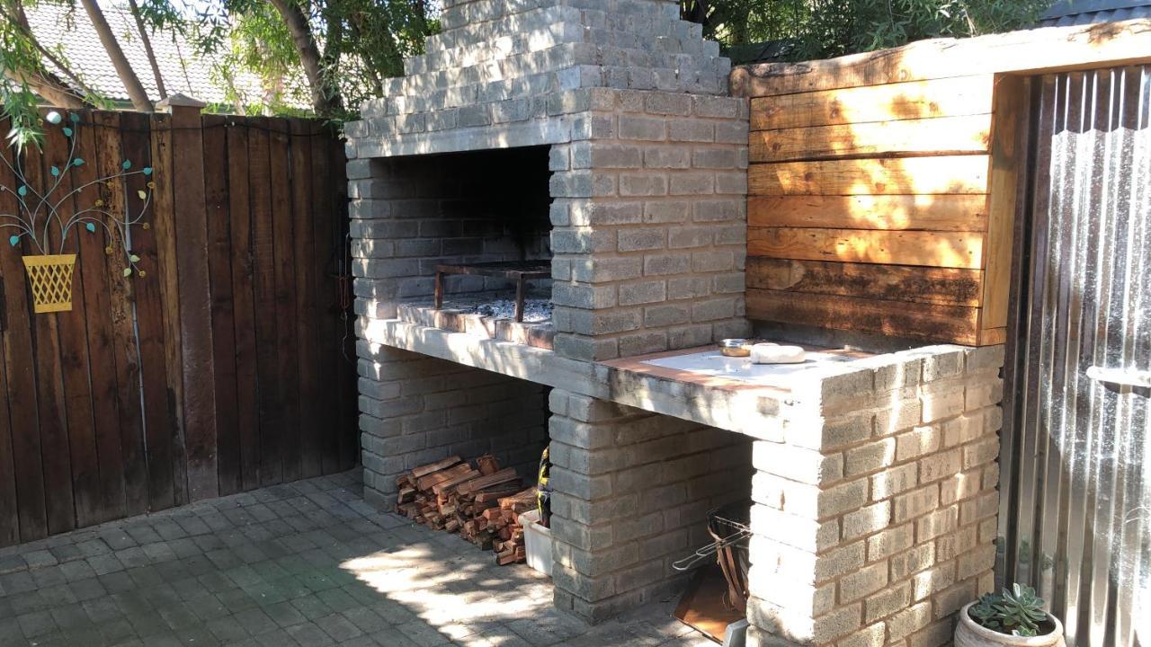 Oppi Draai Guesthouse Oudtshoorn Esterno foto