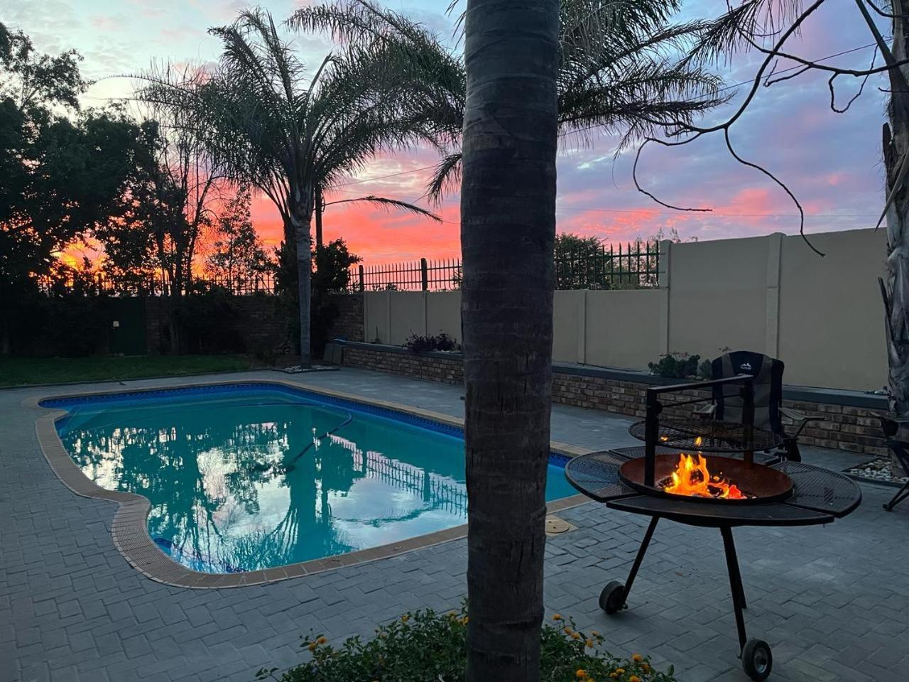 Oppi Draai Guesthouse Oudtshoorn Esterno foto