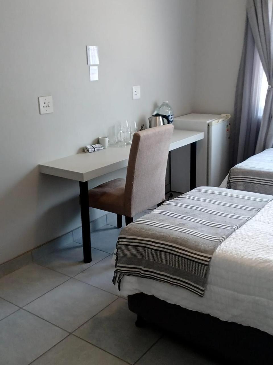 Oppi Draai Guesthouse Oudtshoorn Esterno foto